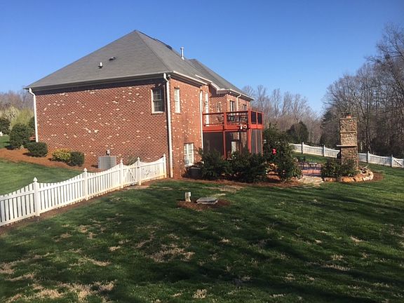 side view deck, screen porch