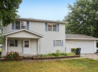 S8007 Maple Park Rd, Prairie Du Sac, WI 53578