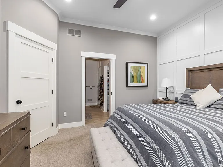 7002 Silver Lake Dr NE — Photo 14