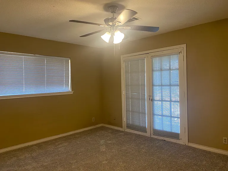 1710 N Travis St #1710 — Photo 11