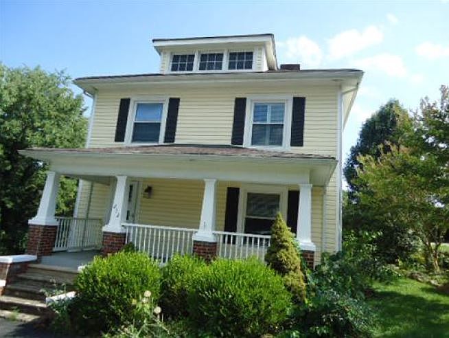 1st image of 212 E Court St