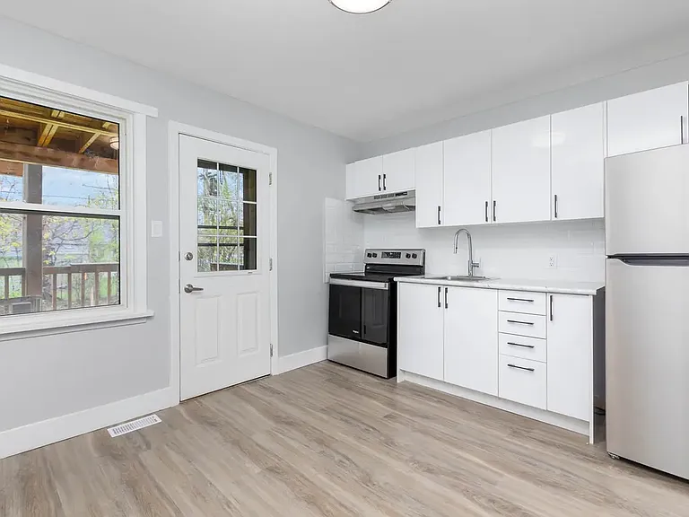 1275 A Clonsilla Ave #B — Photo 7