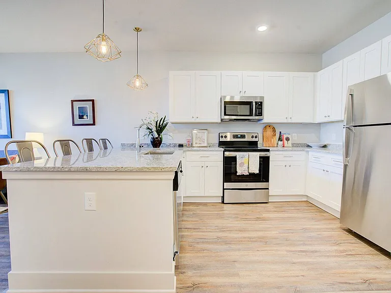 Midtown Row Apartments — Photo 16