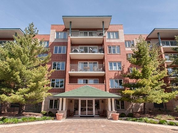 5th image of 3940 W Bryn Mawr Ave APT 505