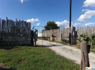 712 Alcalde De La Bahia, Goliad, TX 77963