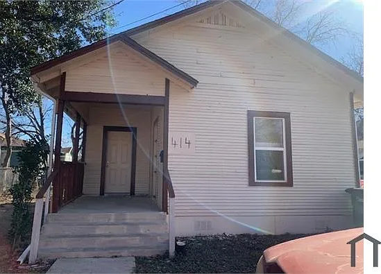 2 bed, 620 sqft, $1,100 — Photo 2