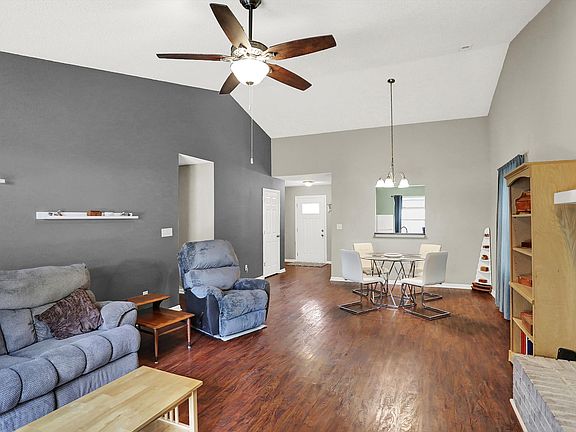 5th image of 8415 Crosser Dr