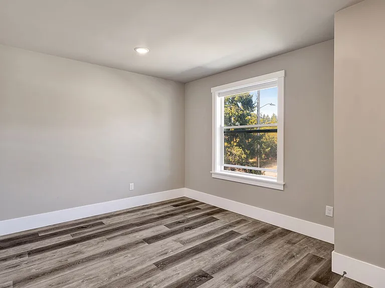 781 Georgia St — Photo 39