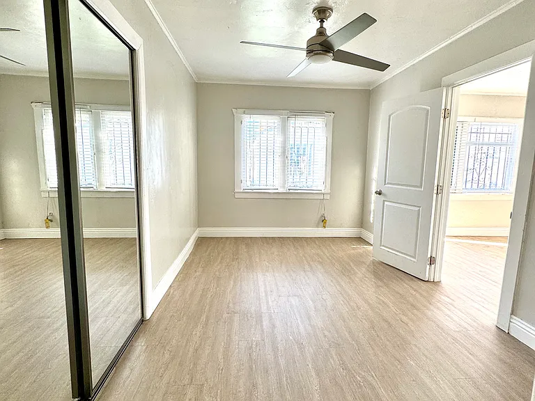 4216 Woodlawn Ave #4216 — Photo 7