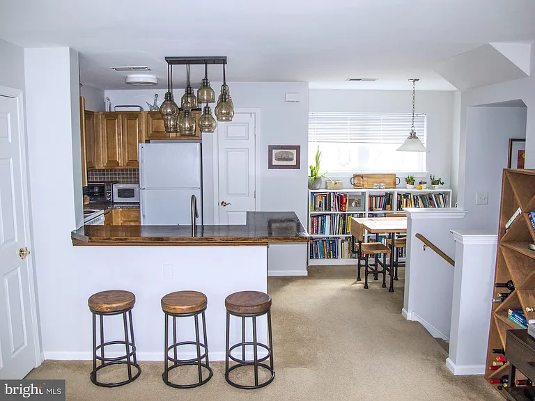 1301 N Marshall St — Photo 3