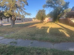 901 Oak Ave, Dalhart, TX 79022