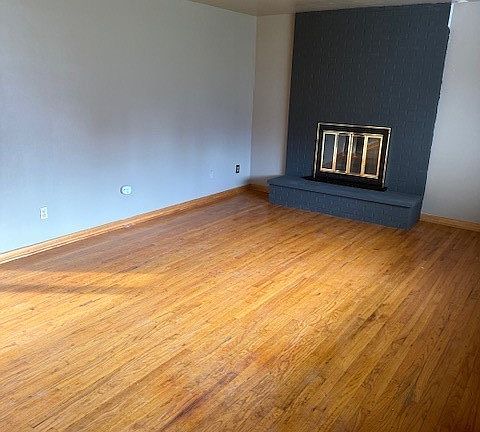 4th image of 319 Russell Ave