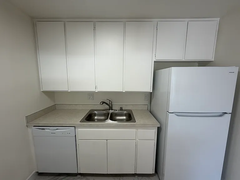 403 Requeza St #G10 — Photo 7