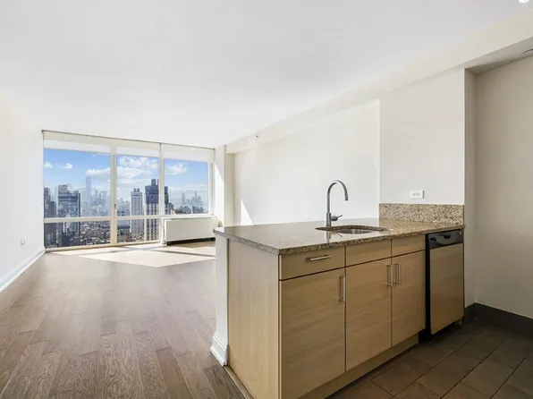125 West 31st Street 40K image 2 of 20