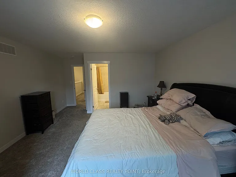160 Stanley St #3 — Photo 6