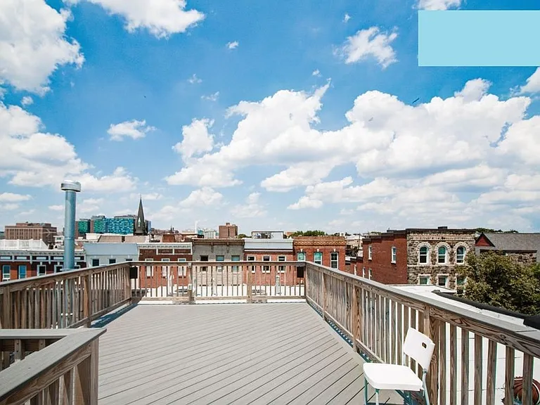 2025 E Lombard St — Photo 2