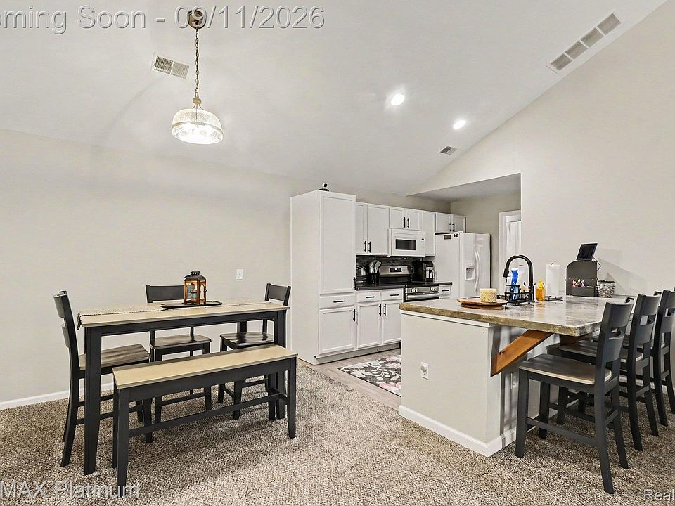 578 Olde English Cir, photo 4