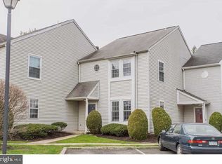 25 Maple Dr, Conshohocken, PA 19428