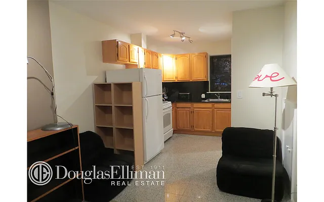 Rented by Douglas Elliman | media 21