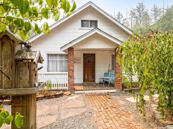 76614 Westoak Rd, Oakridge, OR 97463