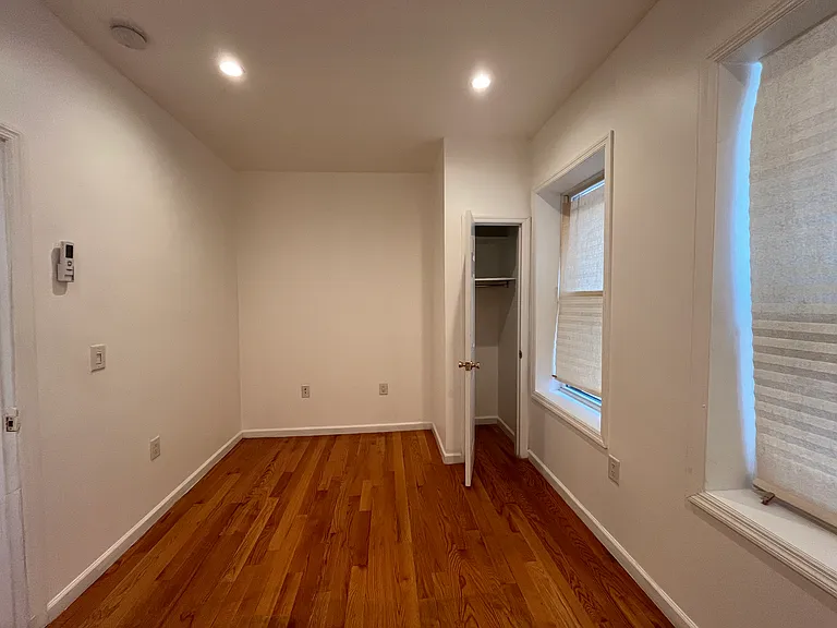 377 Danforth Ave #1R — Photo 7
