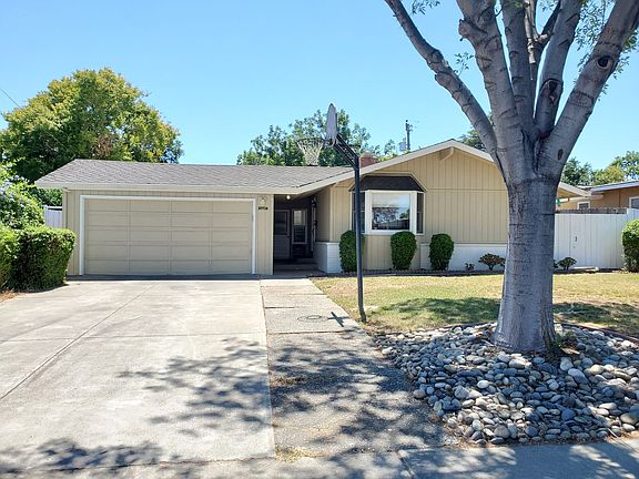 4th image of 10714 Carver Dr