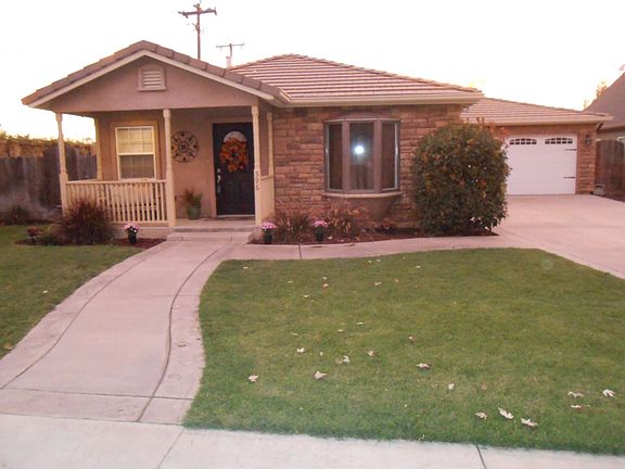 2nd image of 596 Murdoch Court