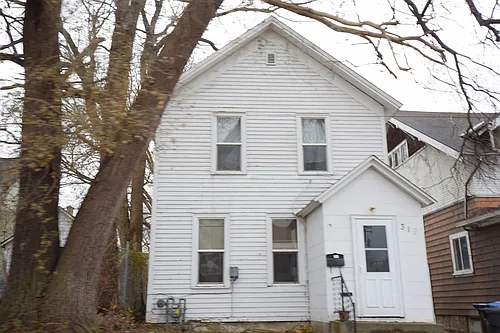 319 E Main St Photo 1