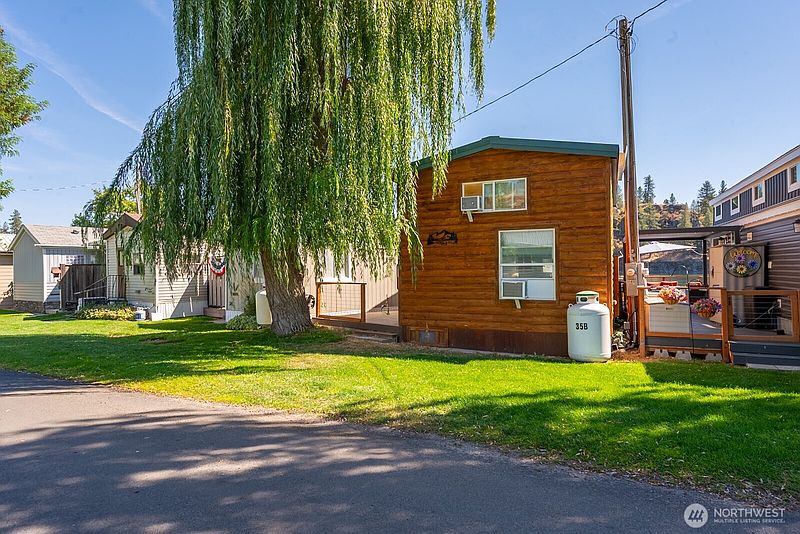 2nd image of 18617 W Williams Lake Road Road #35B