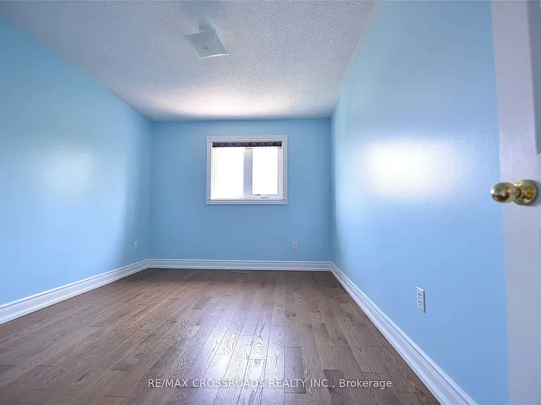 33 Holmwood St — Photo 11