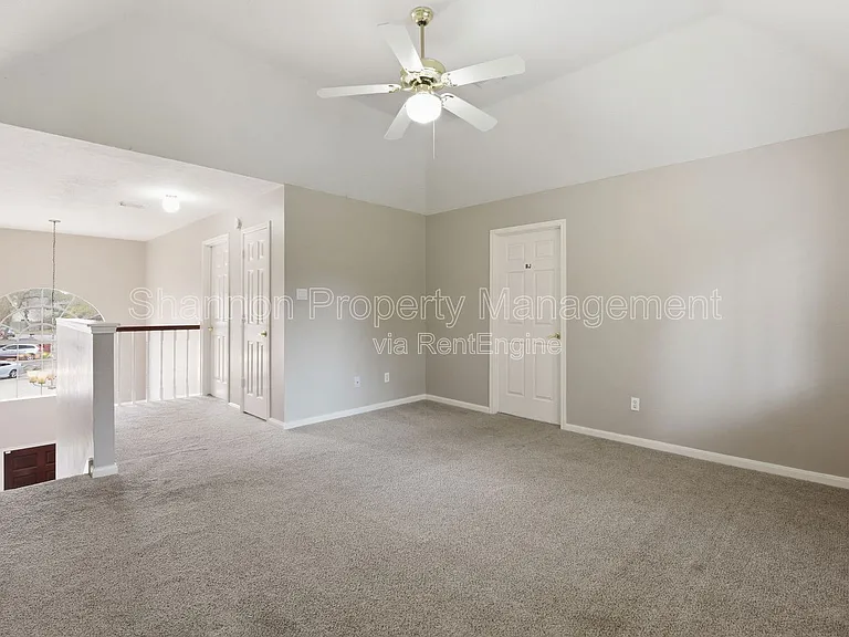 3327 Shady Glen Ln — Photo 15