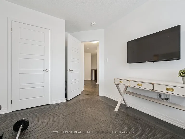 78 Huguenot Rd — Photo 30