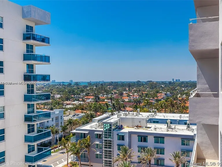 9225 Collins Ave #1006 — Photo 4