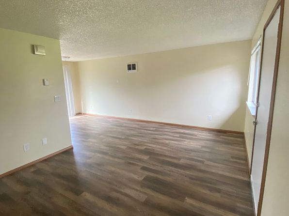 1 Bedroom 1 Bathroom at Hollywood Park Apartments, 3300 Hollywood Dr NE #3304, Salem, OR 97305