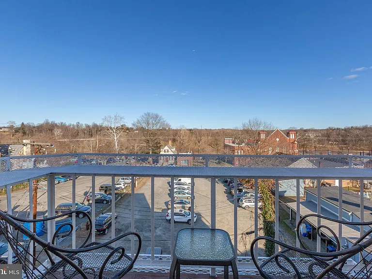 809 Caroline St #301 — Photo 18