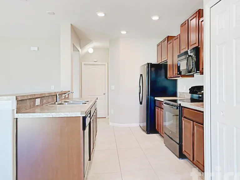 4938 Reflecting Pond Cir — Photo 5