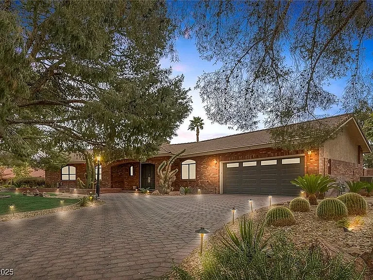9 Quail Run Rd — Photo 1