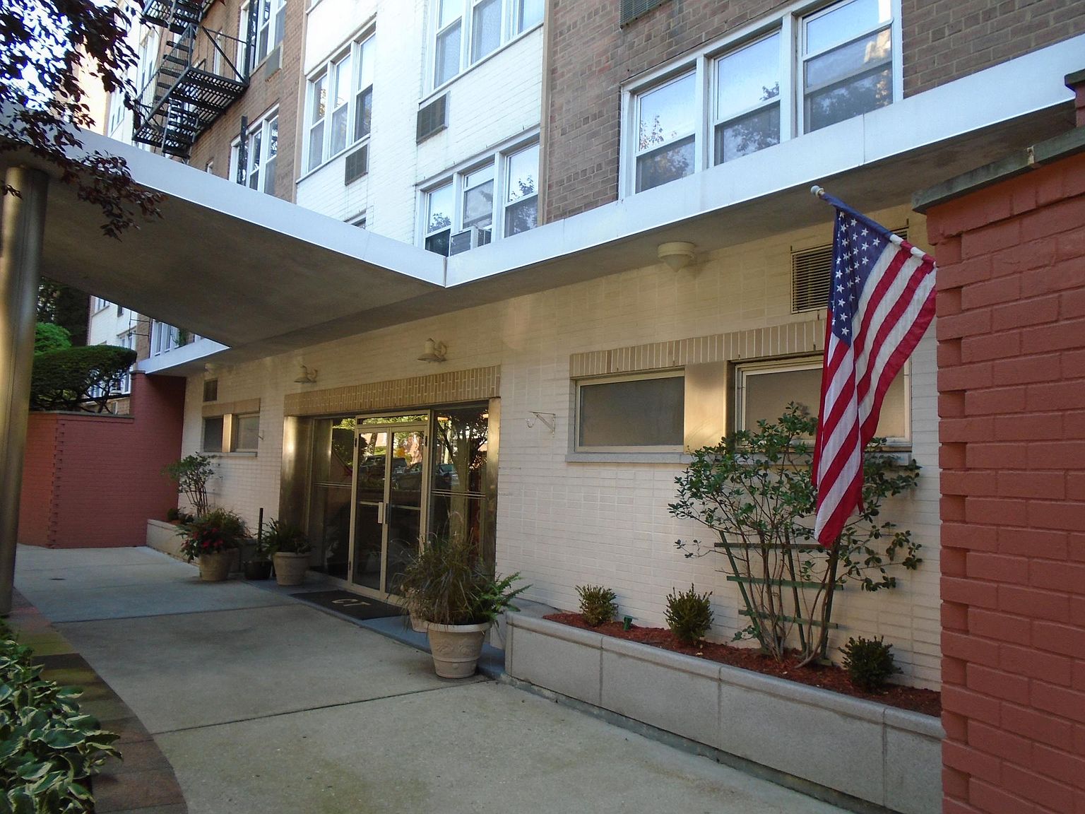2160 Center Ave APT 4M, Fort Lee, NJ 07024 Zillow