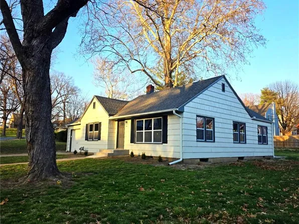 2748 Fairleigh Ter, Saint Joseph, MO 64506