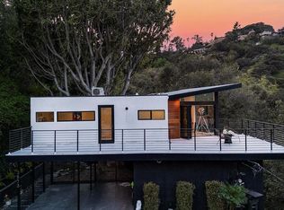 3873 Hampstead Rd, La Canada Flintridge, CA 91011