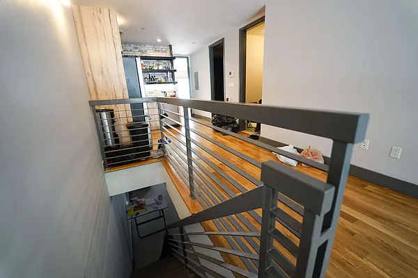 Rented by Manhattan Management LLC | media 47