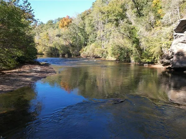 1 Seven Island Rd #1, Danbury, NC 27016