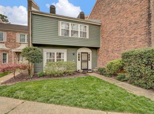 1864 Hunters Creek Dr, Germantown, TN 38138