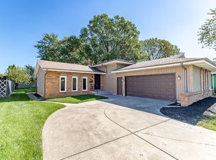 8551 Garfield Ave, Munster, IN 46321