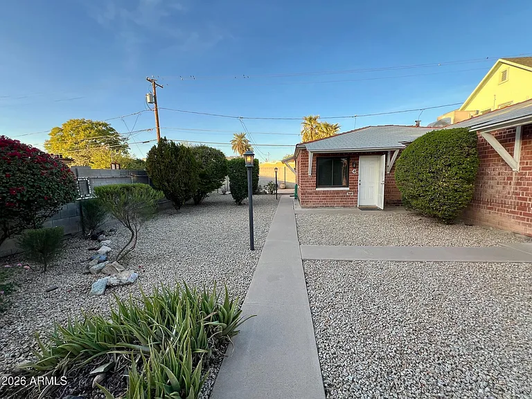 30 W Culver St #B — Photo 33