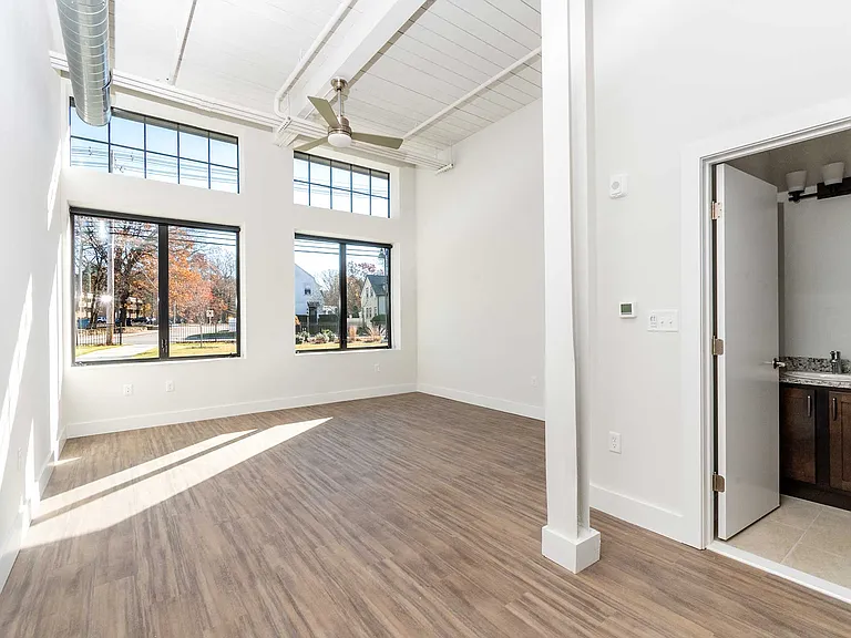 150 Oakland St — Photo 14