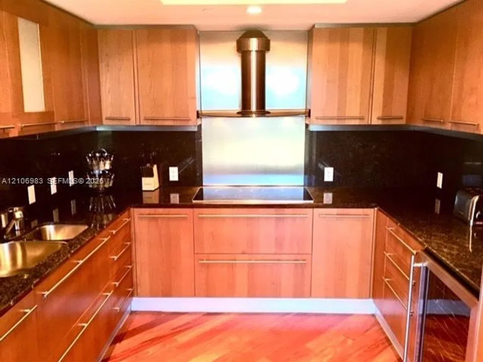 9401 Collins Avenue Cu #306