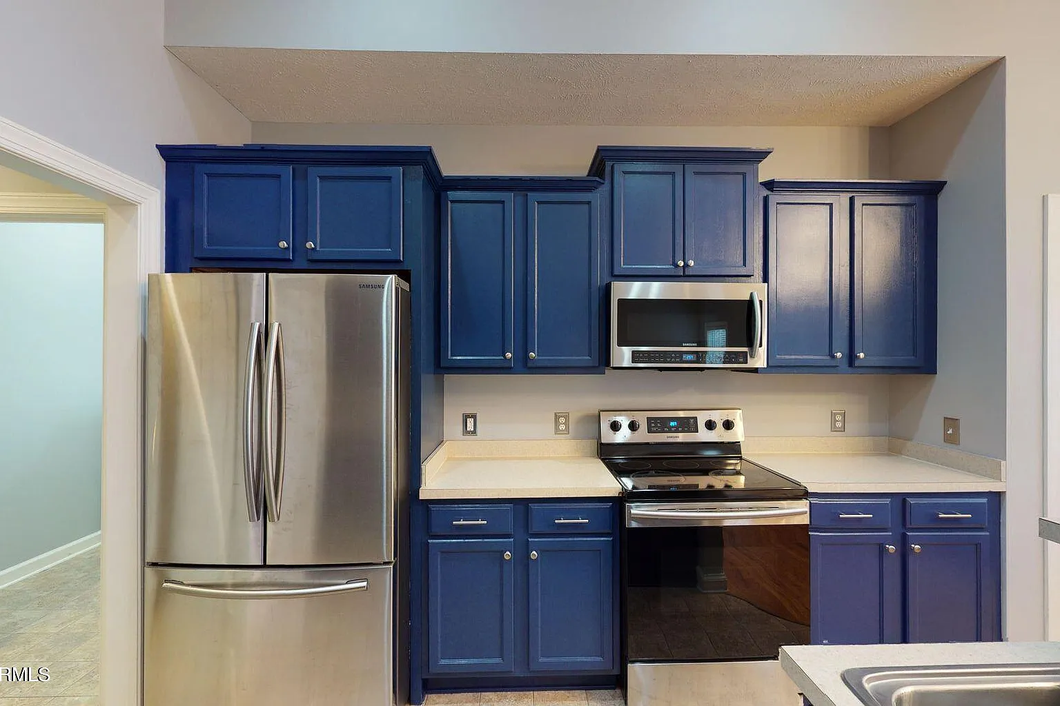 3 bed, 2.0 bath, $2,000 — Photo 4