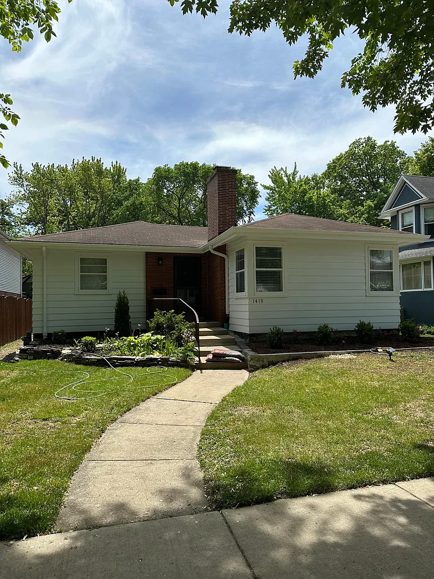 1419 Gregory Ave photo 1