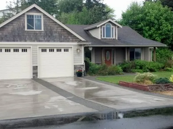 8133 Chehalis Rd, Blaine, WA 98230